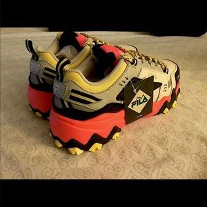 Fila oak tree women’s sneakers